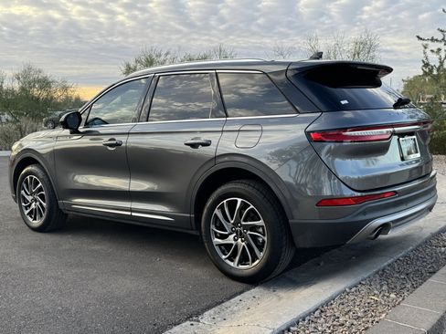 Used 2021 Lincoln Corsair Standard w/ Equipment Group 101A image 5