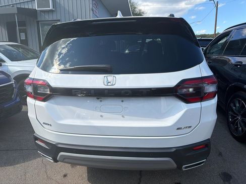 Used 2024 Honda Pilot Elite image 7