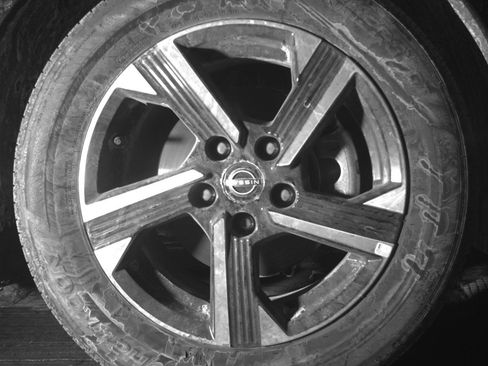 Used 2025 Nissan Sentra SV FWD image 13