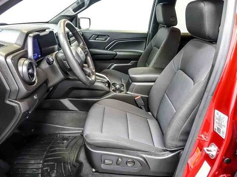 Certified 2024 Chevrolet Colorado Trail Boss w/ Technology Package AWD/4WD image 12