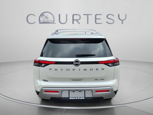 Certified 2023 Nissan Pathfinder SL AWD/4WD image 5