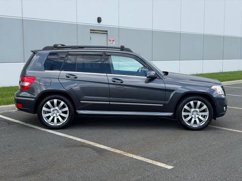 Used 2010 Mercedes-Benz GLK 350 4MATIC image 4