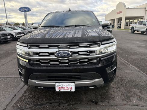 Used 2023 Ford Expedition Max Platinum AWD/4WD image 2