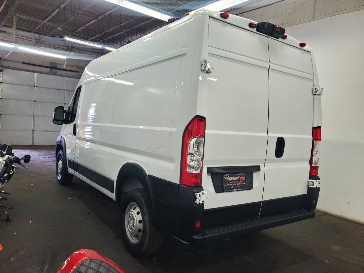 Used 2023 RAM ProMaster 2500 w/ Convenience Group FWD image 5