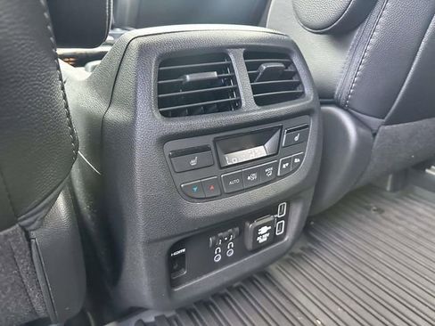 Certified 2020 Honda Pilot Touring image 10