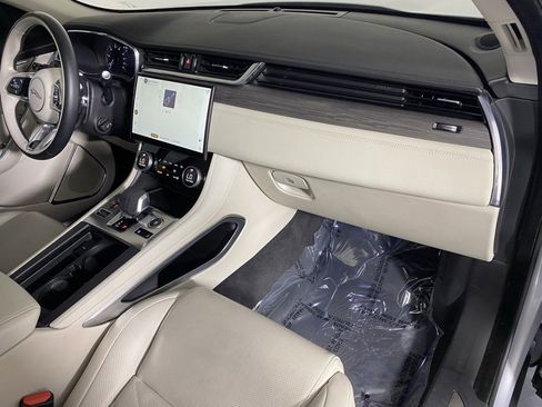Used 2023 Jaguar F-PACE S image 30