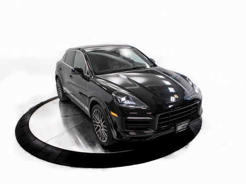 Certified 2022 Porsche Cayenne image 37