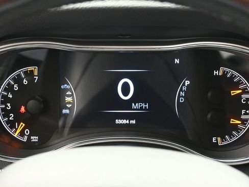 Used 2019 Jeep Grand Cherokee Altitude image 24