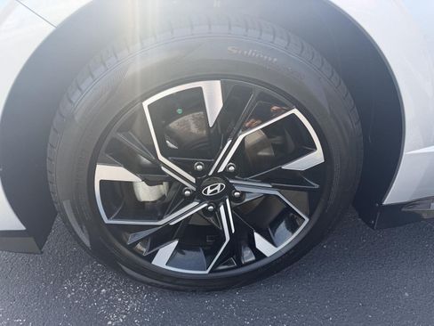 Used 2025 Hyundai Sonata SEL FWD image 9
