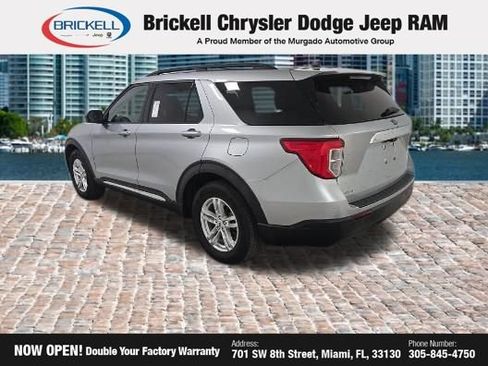 Used 2023 Ford Explorer XLT RWD image 3