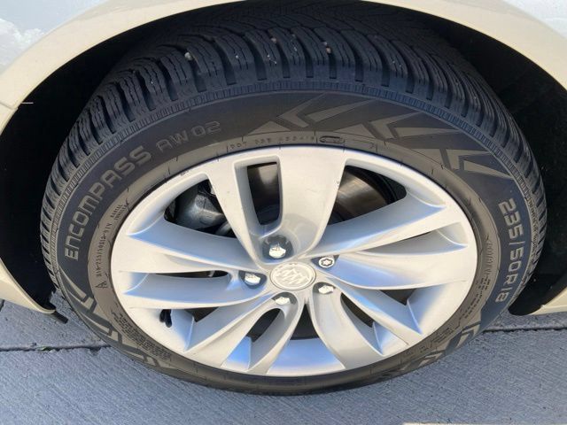 Used 2016 Buick Regal AWD image 23