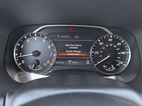 Used 2023 Nissan Frontier SV w/ SV Convenience Package image 14