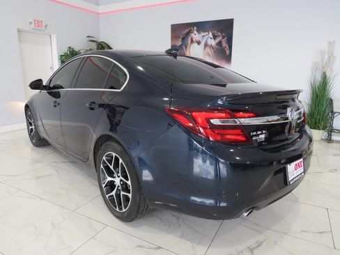 Used 2017 Buick Regal Sport Touring image 6