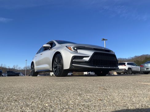 Used 2024 Toyota Corolla SE image 31