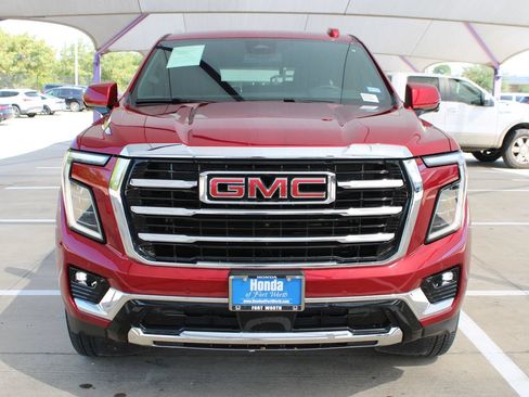 Used 2025 GMC Yukon Elevation AWD/4WD image 9
