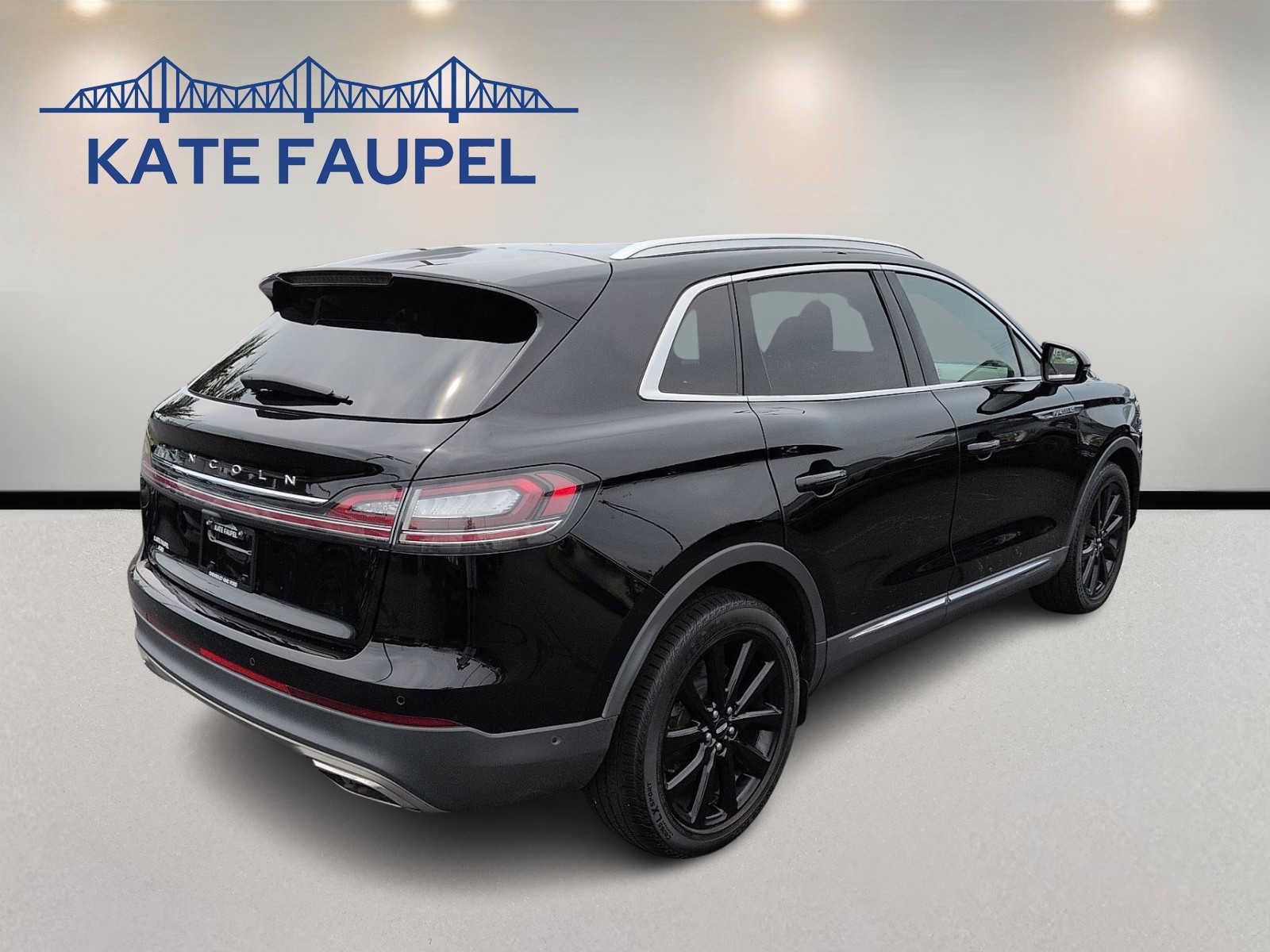 Used 2023 Lincoln Nautilus Reserve w/ Equipment Group 201A AWD/4WD image 7