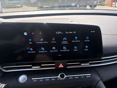 Used 2025 Hyundai Elantra SEL image 21