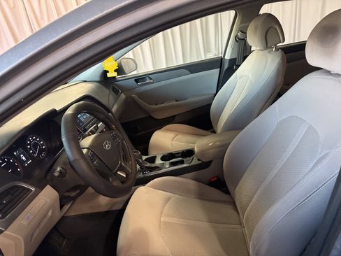 Used 2015 Hyundai Sonata SE image 16