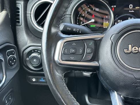 Used 2023 Jeep Wrangler Unlimited Sahara w/ Cold Weather Group AWD/4WD image 8