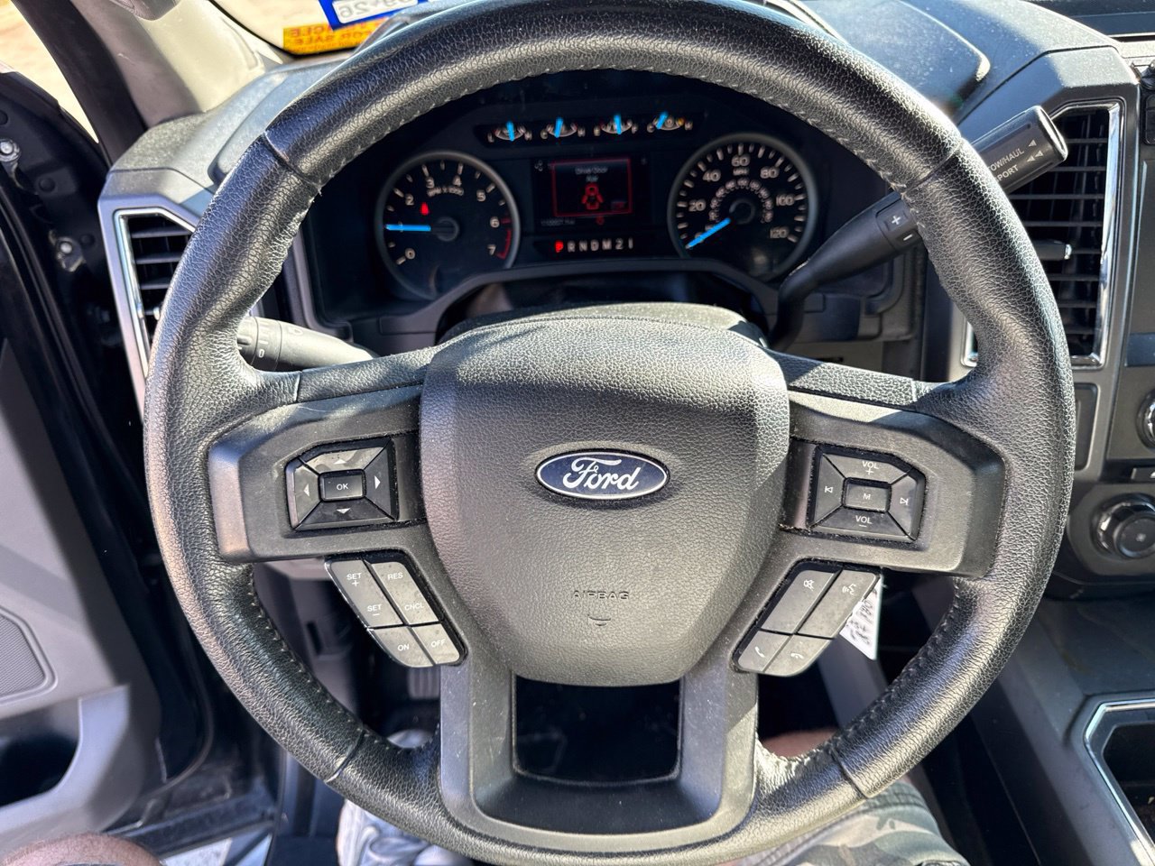 Used 2015 Ford F150 XLT w/ Equipment Group 302A Luxury RWD image 22