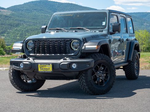Used 2024 Jeep Wrangler Unlimited Sport AWD/4WD image 3