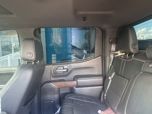 Used 2019 Chevrolet Silverado 1500 High Country w/ Z71 Off-Road Package image 14