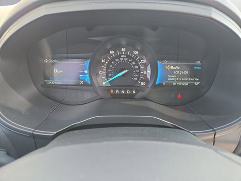 Used 2023 Ford Edge Titanium w/ Class II Trailer Tow Package AWD/4WD image 16