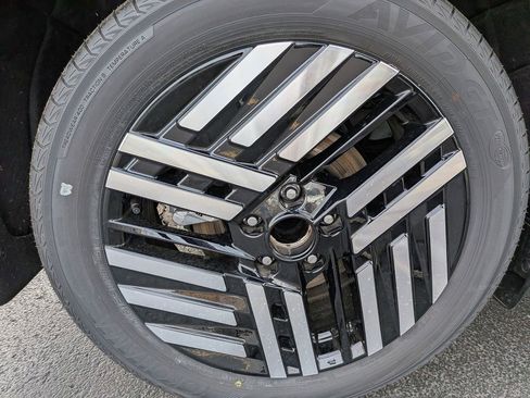 New 2026 Nissan Leaf SV+ w/ Floor Mat Package (SV+) FWD image 26