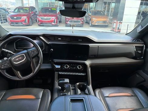 Used 2022 GMC Sierra 1500 AT4 w/ AT4 Premium Package image 11