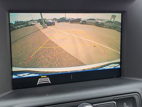 Used 2021 GMC Terrain SLE w/ Driver Convenience Package FWD image 8