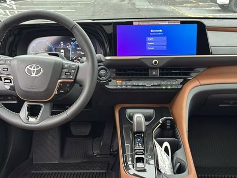 New 2025 Toyota Crown Signia w/ Advanced Technology Package image 9