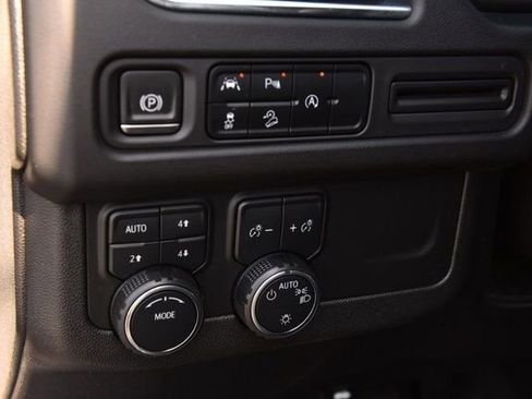 Used 2024 Chevrolet Tahoe Premier image 11