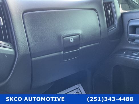 Used 2018 Chevrolet Silverado 1500 Custom w/ Custom Value Package image 24