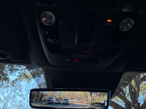 Used 2025 Kia Sorento SX Prestige w/ Olive Brown Leather Package image 31