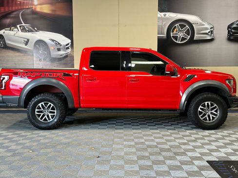 Used 2018 Ford F150 Raptor w/ Equipment Group 802A Luxury AWD/4WD image 3