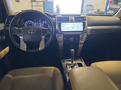 Used 2016 Toyota 4Runner SR5 Premium RWD image 4