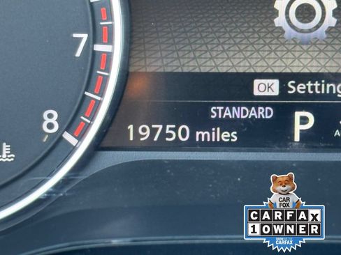 Certified 2025 Nissan Pathfinder SV FWD image 32