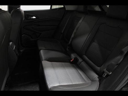 Used 2024 Chevrolet Trax LT image 17