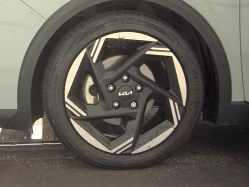 Certified 2025 Kia K4 EX FWD image 9