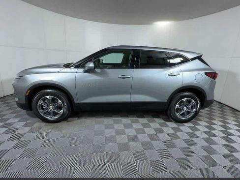 Certified 2025 Chevrolet Blazer LT AWD/4WD image 4