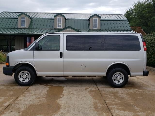 Used 2016 Chevrolet Express 2500 LS RWD image 2