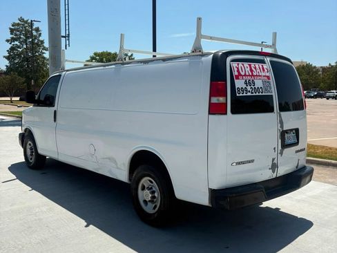 Used 2012 Chevrolet Express 2500 Extended RWD image 5