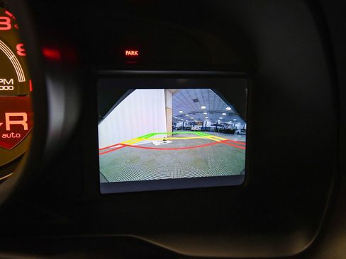 Used 2021 Ferrari F8 Tributo image 43