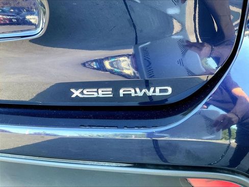 Used 2021 Toyota Highlander XSE AWD/4WD image 30