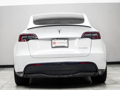 Used 2023 Tesla Model Y Performance AWD/4WD image 12