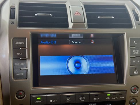Used 2018 Lexus GX 460 Premium w/ Premium Package AWD/4WD image 19