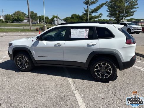 Used 2022 Jeep Cherokee Trailhawk w/ Comfort/Convenience Group AWD/4WD image 18