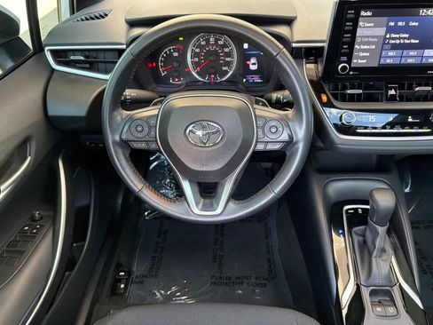 Used 2022 Toyota Corolla SE w/ SE Premium Package FWD image 14