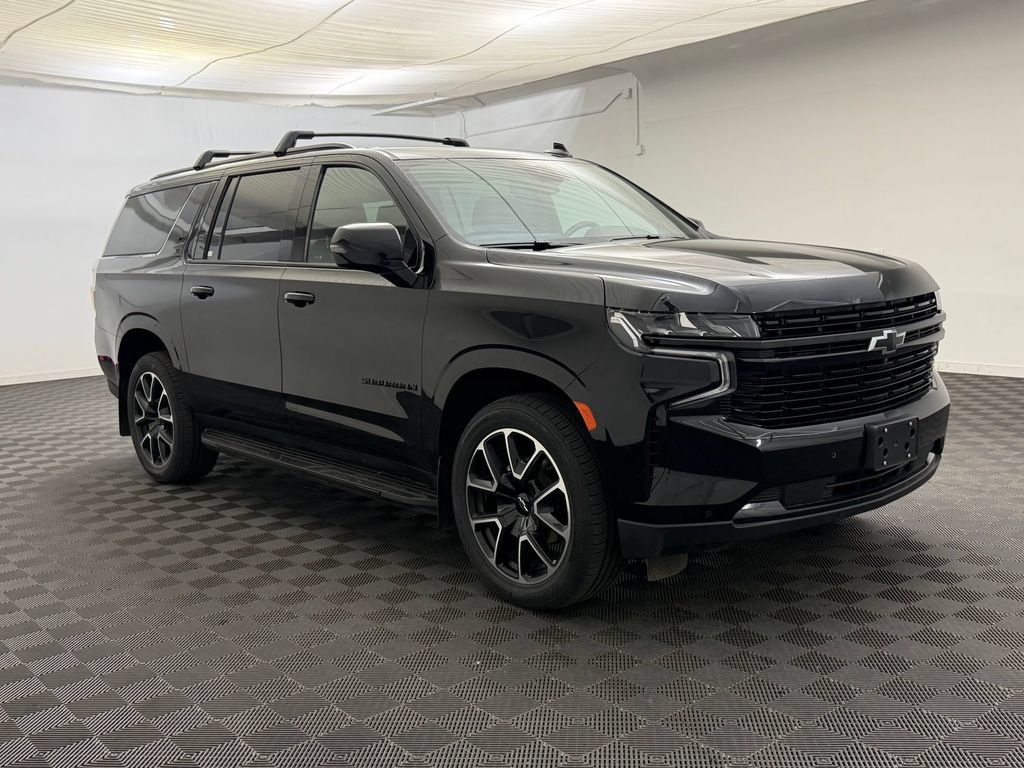 Used 2023 Chevrolet Suburban RST w/ Luxury Package AWD/4WD image 7