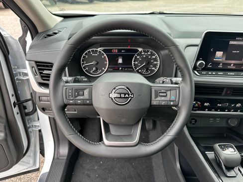 New 2026 Nissan Rogue SV image 25